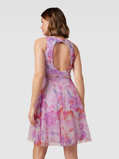 V.M. Cocktailkleid mit Allover-Print Rose 5