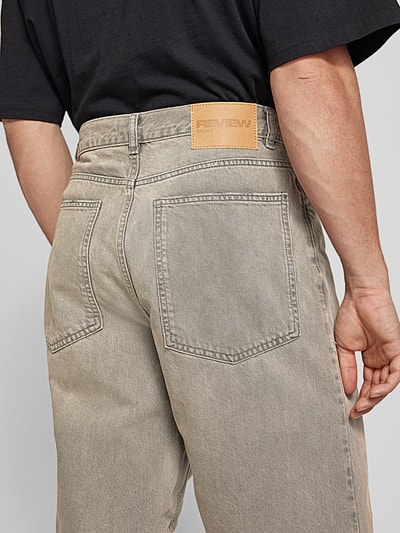 REVIEW Baggy fit korte jeans in 5-pocketmodel Middengrijs - 3