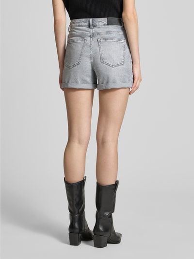 Noisy May High Waist Jeansshorts im 5-Pocket-Design Modell 'MONI' Hellgrau 5