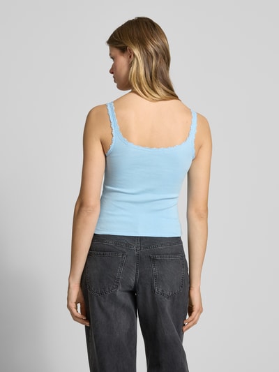 Review Tanktop mit Schleifen-Detail Hellblau 5