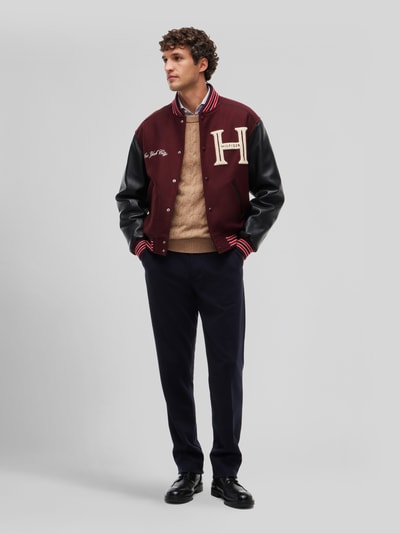 Tommy Hilfiger College-Jacke mit New York City Stickerei Bordeaux 1