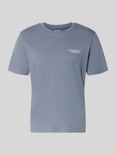 Produktfoto, T-Shirt mit Label-Print und Rundhalsausschnitt von Jack & Jones in Blau, Reine Baumwolle, Regular-Fit, Rückenlänge 70 cm bei Größe M