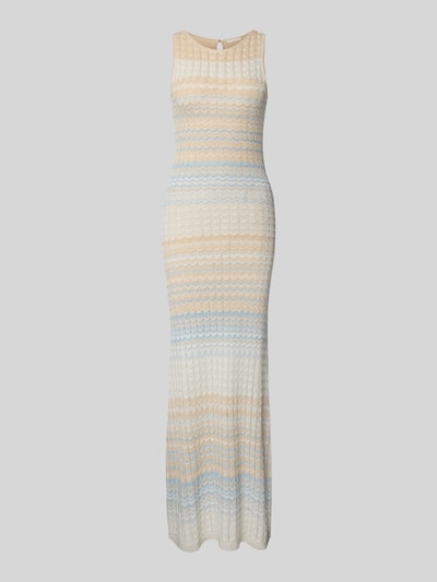 Produktfoto, Strickkleid aus Viskose-Mix Modell 'ROSALYN' von Guess in Beige, Weiß und Hellblau, eng anliegend, Maxikleid, Rundhalsausschnitt, ärmellos, feine Musterstruktur.