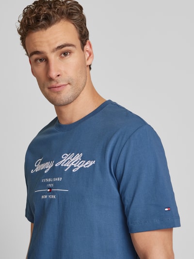 Tommy Hilfiger T-Shirt mit Label-Stitching Rauchblau 3