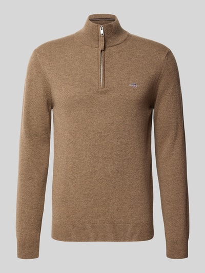 Produktfoto, Pullover aus reiner Wolle von GANT in Braun, Feinstrick, Troyerkragen mit Reißverschluss, hochgeschlossen, langarm, glatt strukturiert