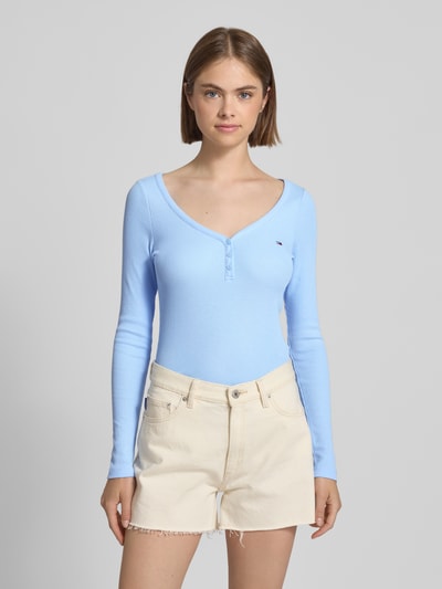 Tommy Jeans Slim Fit Langarmshirt aus Baumwoll-Mix Hellblau 4