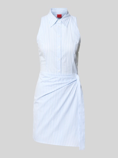 Produktfoto, Schmales Freizeitkleid aus reiner Baumwolle in Wickel-Optik Modell 'KRISTI' von HUGO im gestreiften Allover-Muster, Mini-Länge, Umlegekragen, V-Ausschnitt, Knopfleiste, Bundfalte, ärmellos, Saum asymmetrisch, Materialverarbeitung Popeline.