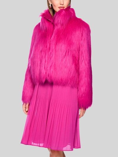 Marc Cain Webpelzjacke mit hohem Stehkragen Pink 4