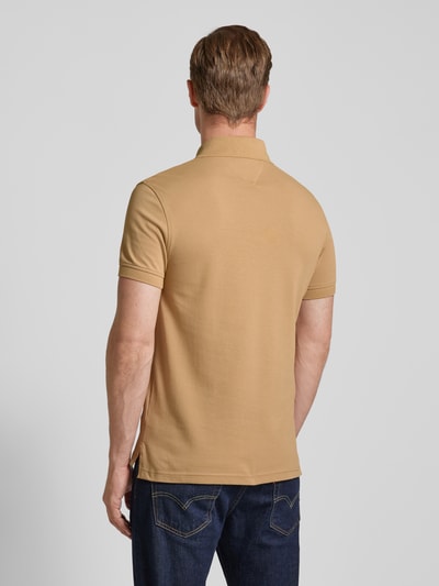 Tommy Hilfiger Slim Fit Poloshirt mit Label-Stitching Khaki 5