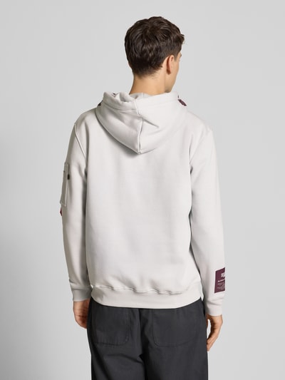 Alpha Industries Bluza z kapturem, kieszenią kangurką i boczną kieszenią na zamek błyskawiczny Jasnoszary 5