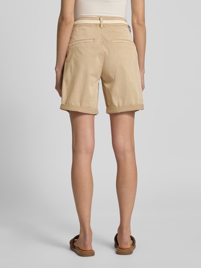 s.Oliver RED LABEL Regular Fit Chinoshorts mit geflochtenem Gürtel Beige 5