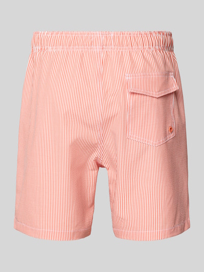 Produktfoto, Herren Badehose von Shiwi, Modell 'Pete' mit Label-Detail, Regular Fit, Tunnelzug, feine rot-weiße Streifen, leichte Textur