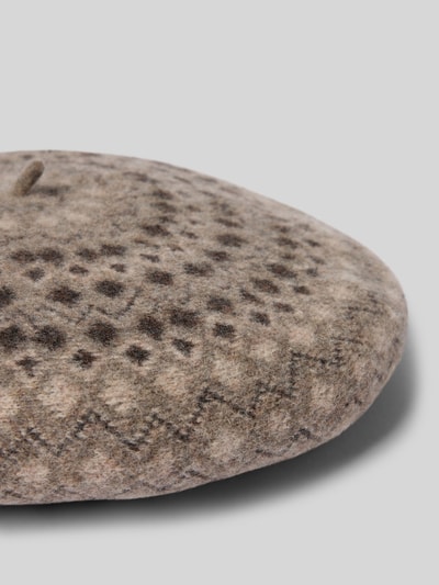 Produktfoto, Béret aus reiner Wolle von Loevenich mit Allover-Muster und Zipfel in melierten Brauntönen, weiche Textur, reine Baumwolle