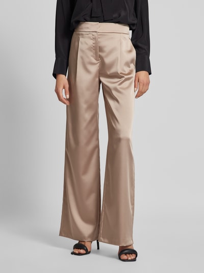 Jake*s Cocktail Regular Fit Bundfaltenhose aus Satin mit Paspeltasche am Gesäß Taupe 4