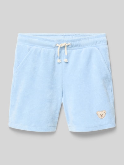 Produktfoto, Shorts mit Label-Stitching von Steiff, bawełniany miks, krój regular fit, elastyczny pas, tunel na sznurek, Szerokość w rozmiarze 116: 29 cm, długość wewnętrzna nogawki 11 cm, jasnoniebieski kolor, miękka tekstura