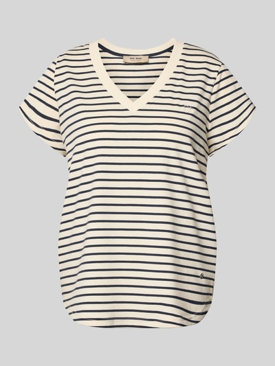 Produktfoto, T-Shirt mit V-Ausschnitt Modell 'Kala' von MOS MOSH in Beige mit dunkelblauen Streifen, glatte Baumwoll-Elasthan-Oberfläche, gerader Schnitt.