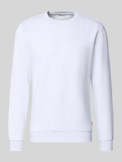 Produktfoto, weißes Regular Fit Sweatshirt aus Baumwoll-Mix Modell 'CERES' von ONLY & SONS, glatte Textur vor grauem Hintergrund.