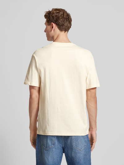 Jack & Jones T-shirt z nadrukiem z logo model ‘ORNOTO’ Złamany biały 5