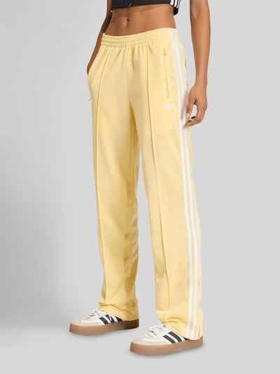 adidas Originals Trainingshose mit Logo Details Hellgelb 4