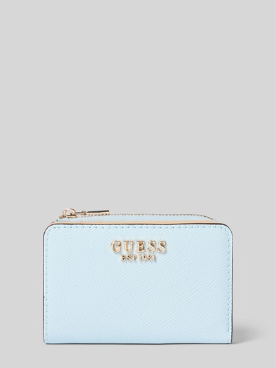 Produktfoto, Portemonnaie in Leder-Optik Modell 'Laurel' von Guess in hellem Blau mit goldfarbenem Logo, Reißverschluss und Steckfächern