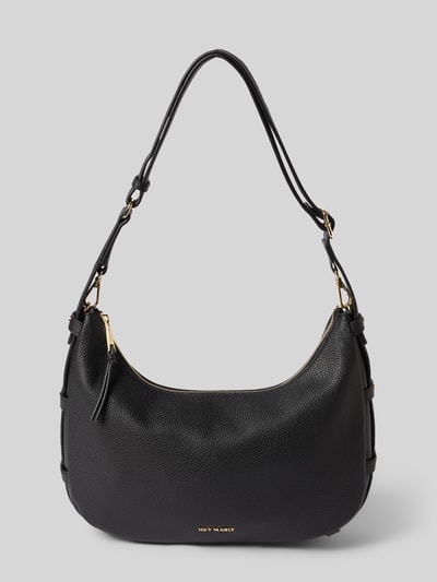 Produktfoto, schwarze Handtasche aus Rindsleder-Mix Modell 'Lifetime Sister M' von Hey Marly, goldfarbener Reißverschluss, Label-Applikation, strukturierte Oberfläche, Schulterriemen, Maße 32x29x13 cm, Länge Schulterriemen 92 cm.