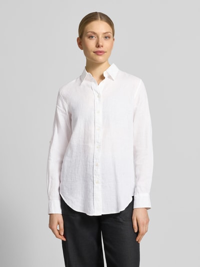 Frauenmodel trägt Relaxed Fit Leinenhemd aus reinem Leinen von Lauren Ralph Lauren in Weiß mit unifarbener Optik, Ganzkörperansicht von vorne.