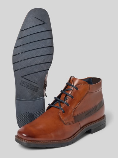 Produktfoto, Schnürschuhe aus echtem Leder Modell 'Mero' von bugatti in Braun mit schmaler Passform, profilierter Sohle und Absatz, Herren Schuhmode