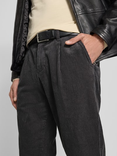 Marc O'Polo Tapered fit corduroy broek van puur katoen, model 'OSBY PLEATS' Antraciet - 3
