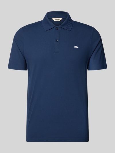 Produktfoto, Slim Fit Poloshirt mit Logo Modell 'EDMOND' von Ellesse in Dunkelblau, glatte Struktur, Knopfleiste, Stretch-Material-Mix