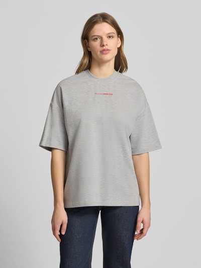 LeGer Oversize’owy T-shirt z okrągłym dekoltem model 'Lotte' Jasnoszary melanż 4