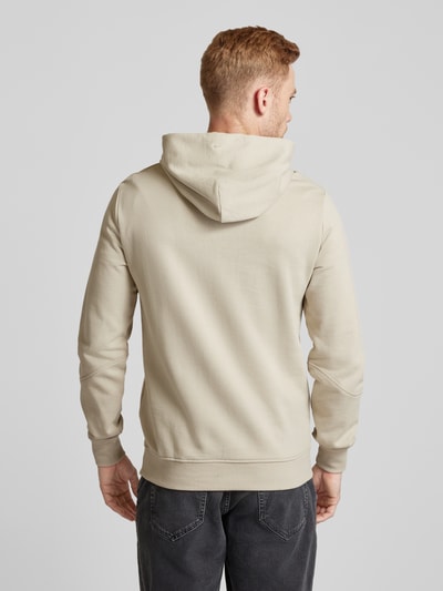 s.Oliver RED LABEL Regular Fit Hoodie mit Stickerei und Kängurutasche Beige 5