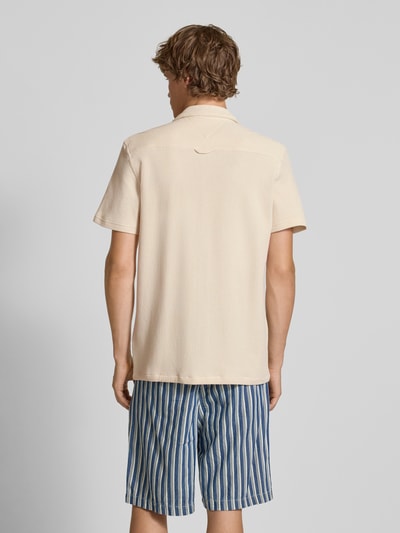 Tommy Jeans Regular Fit Freizeithemd mit Waffelstruktur Sand 5