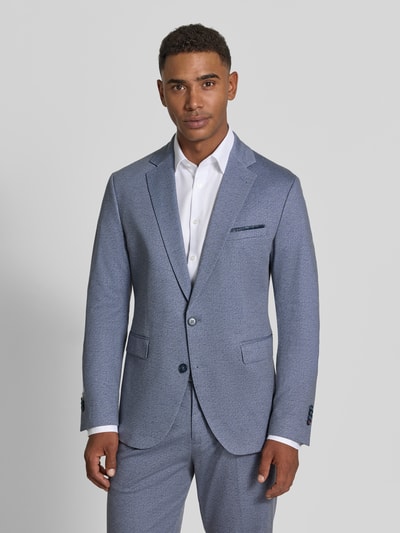 Męski model nosi Regular Fit Anzug mit Viskose-Anteil Modell 'Ponza' od CINQUE, elastyczna mieszanka materiałów, krótki Kołnierz z połami, kieszenie z patką, listwa z 2 guzikami, kolor niebieski, krój regular fit, Ganzkörperansicht von vorne.