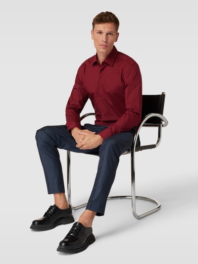 BOSS Regular Fit Business-Hemd mit Kentkragen Modell 'Joe' Bordeaux 1