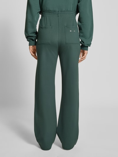 The Upside Spodnie dresowe ze szwami podłużnymi i elastycznym pasem Ciemnozielony 5