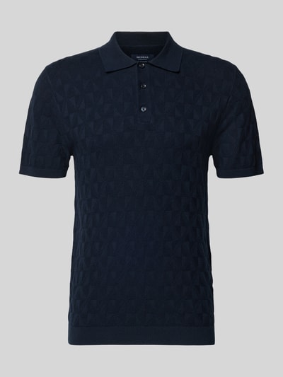 Produktfoto, Regular Fit Poloshirt mit Strukturmuster von MCNEAL in Dunkelblau, reine Baumwolle, Polokragen, Strick-Optik, Vorderansicht