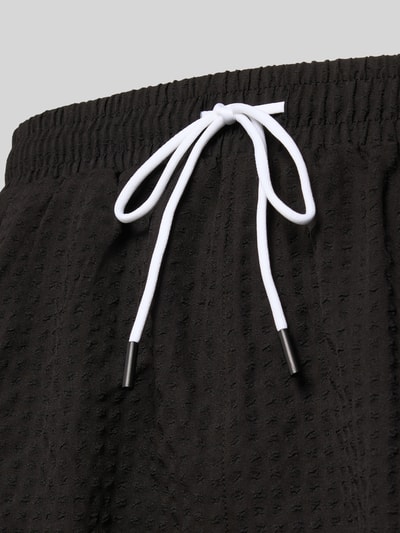 HUGO Badeshorts mit Label Patch Modell 'CHAFFLE SWIMTRUNK' Black 2