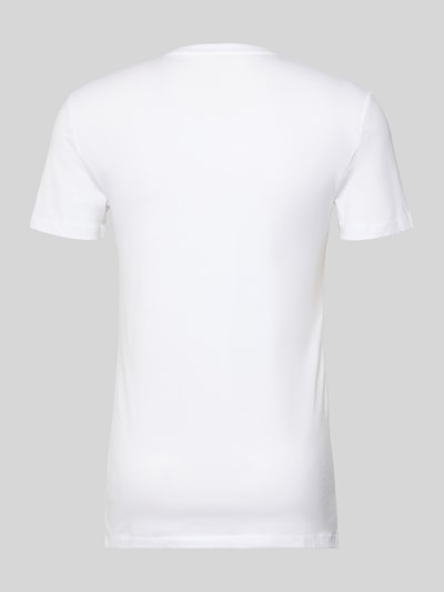 Männermodel trägt Slim Fit T-Shirt aus reiner Baumwolle im 3er-Pack von Polo Ralph Lauren Underwear, Weiß, Ganzkörperansicht Rückansicht.