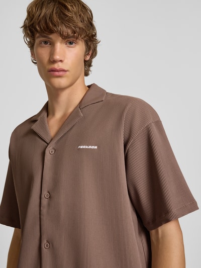 Pegador Relaxed Fit Freizeithemd mit Plisseefalten Modell 'TROY' Dunkelbraun 3