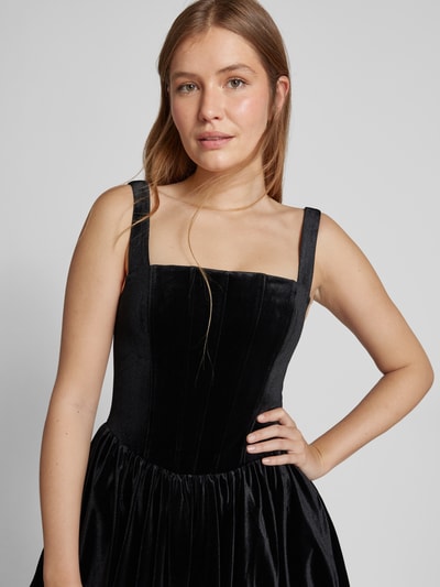 Forever New Cocktailkleid aus Samt mit Karree-Ausschnitt Black 3