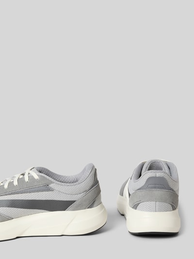 Produktfoto, Sneaker mit Schnürung Modell 'LIGHTSHIFT 2.0' von adidas Sportswear in Grau mit abgerundeter Spitze, Gummisohle, Absatzhöhe 5 cm, Schafthöhe 7 cm, Schaftweite 7 cm