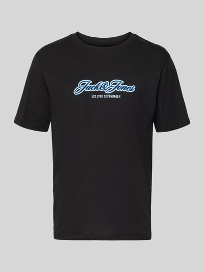 Produktfoto, Regular Fit T-Shirt mit Logo-Print von JACK & JONES, schwarze Baumwolle, Rundhalsausschnitt, blauer Logo-Print, Rückenlänge 69 cm bei Größe M