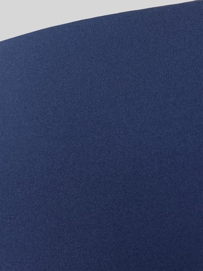 Produktfoto, Slip im nahtlosen Design Modell 'SENSATION' von SKINY in Dunkelblau, glatte Oberfläche, feine Stoffstruktur, Damen Slip, Material-Mix mit Stretch-Anteil, körpernahe Passform, nahtlose Verarbeitung