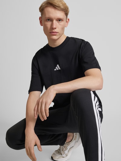 ADIDAS SPORTSWEAR T-Shirt mit Label-Stitching Black 3