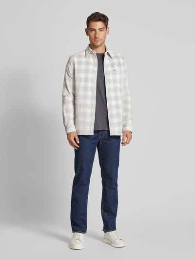 Tommy Hilfiger Regular Fit Freizeithemd mit Kentkragen Modell 'CORDUROY' Offwhite 1