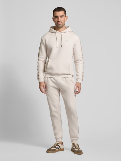 Guess Activewear Sweatpants mit Label-Detail Modell 'MICKEY' Offwhite 1