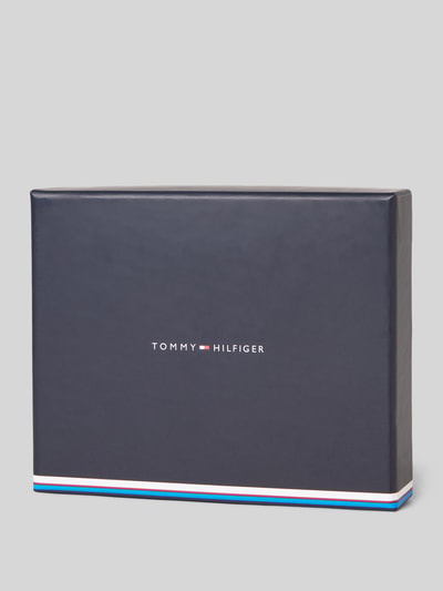 Produktfoto, Kartenetui aus echtem Rindsleder von Tommy Hilfiger, Optik: Unifarben, Materialverarbeitung: Nappaleder, Label-Print, Kontrast-Nähte
