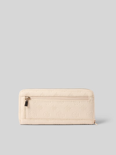 Produktfoto, Portemonnaie in Leder-Optik Modell 'BLAKE' von GUESS in Creme mit Logo-Detail, Reißverschluss und strukturierter Oberfläche. Damen Portemonnaie von GUESS.