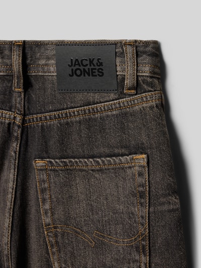 Productfoto, korte jeans van puur katoen regular fit model 'IRON' met franjes en steekzakken van Jack & Jones voor kinderen