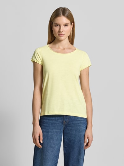 Vrouwenmodel draagt Regular Fit t-shirt uit puur katoen van Tom Tailor in mêlee look, korte mouw, boothals, jersey, rompzoom, vooraanzicht bovenlichaam